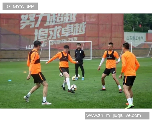 2017年鲁能与辽宁足球队激战回顾：精彩瞬间与赛季亮点分析